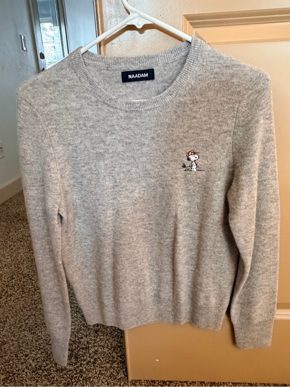 NAADAM Women’s Snoopy Cashmere Crewneck Sweater - Light Gray
